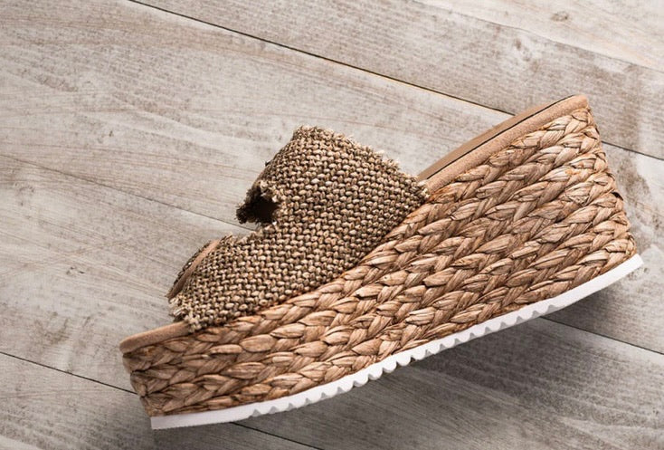 Eriwen Buckle wedges