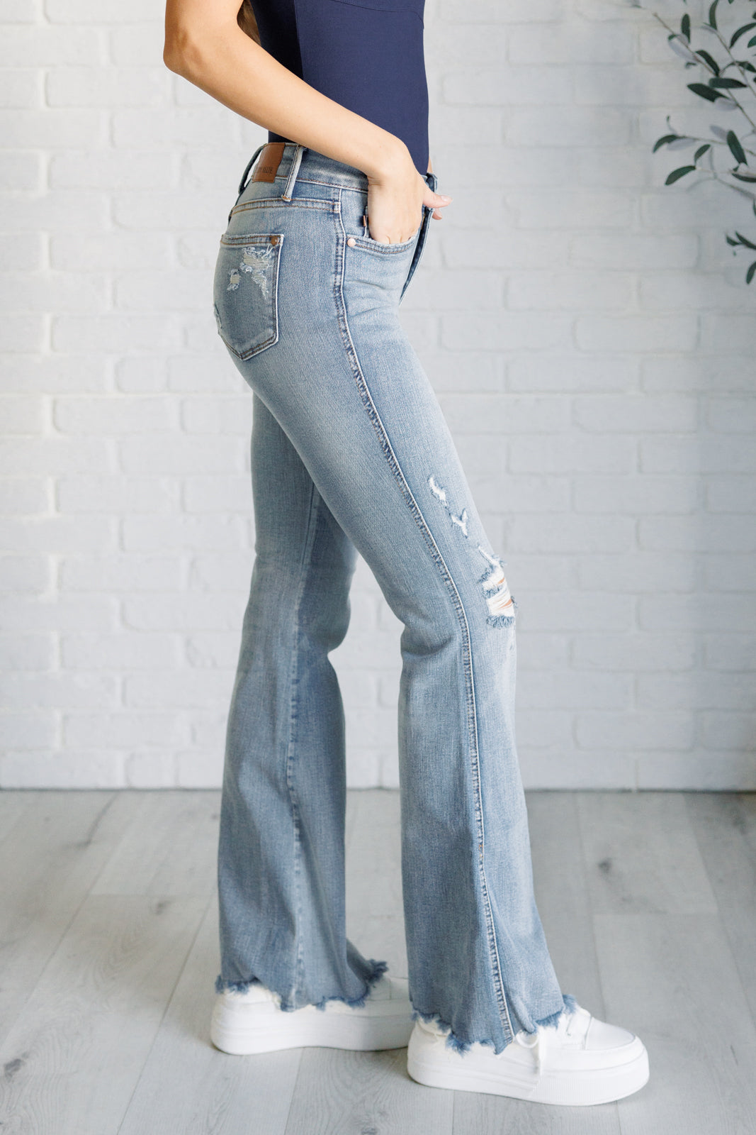 Judy Blue Caroline Mid Rise Flare jeans