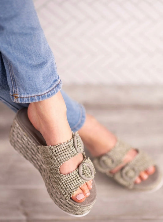 Eriwen Buckle wedges