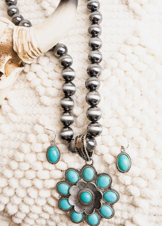 Turquoise In Bloom necklace