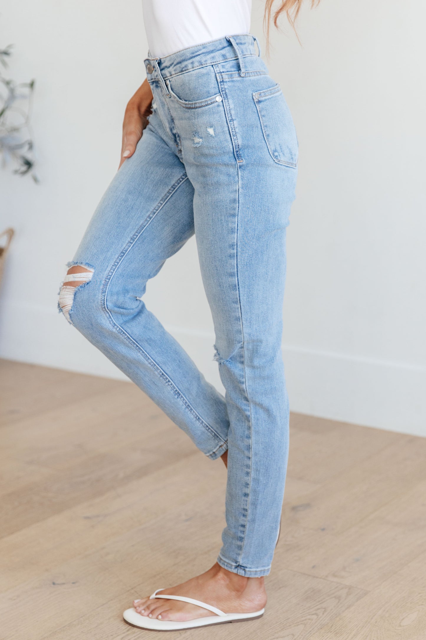 Judy Blue Eloise Mid Rise jeans