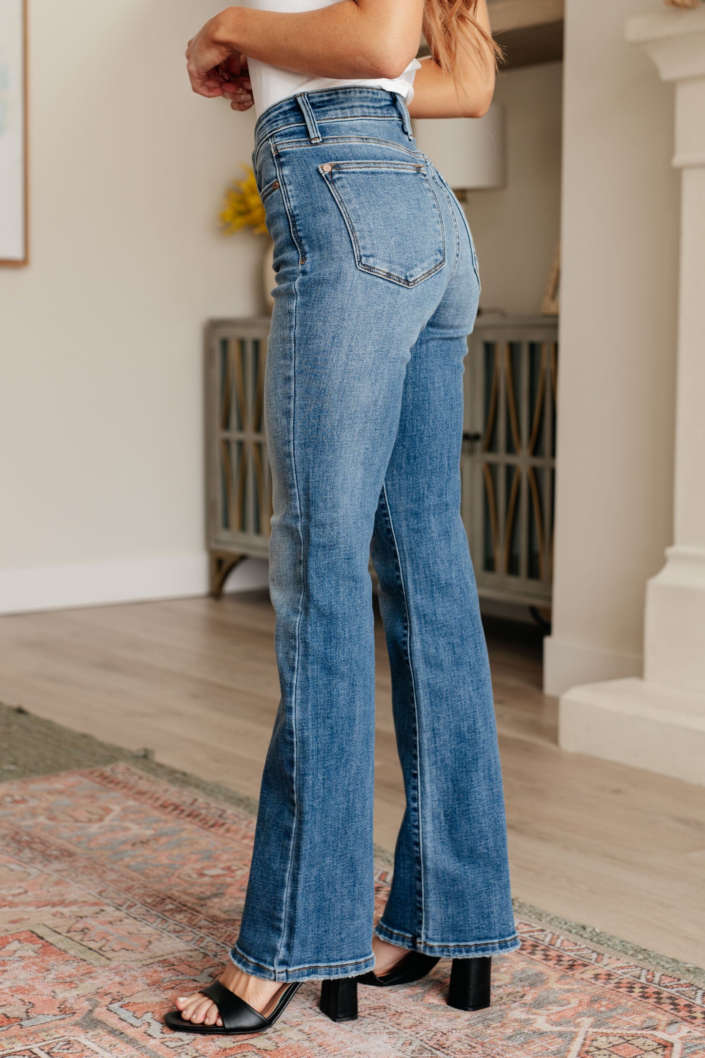 Judy Blue Genevieve Mid Rise Bootcut jeans